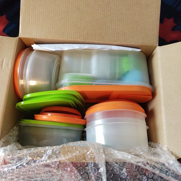 🌸 3 for $20 🌸 60 PC Colorful Food Storage Set by Avon - Picture 1 of 6